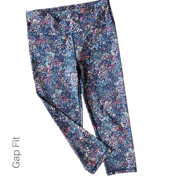 GAP FIT NWOT ECLIPSE HIGH RISE CROPPED LEGGINGS BLUE PINK WHITE | MEDIUM - Picture 1 of 9